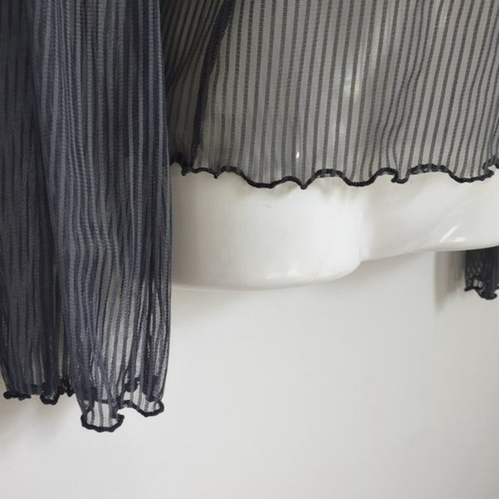 Oak + Fort Gray Sheer Wavy Lettuce Hem Highneck Blouse OS - Picture 8 of 11